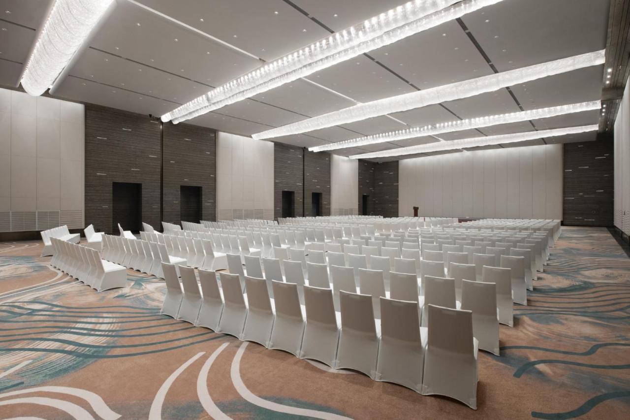 Crowne Plaza Wuhan Optics Valley By Ihg Esterno foto