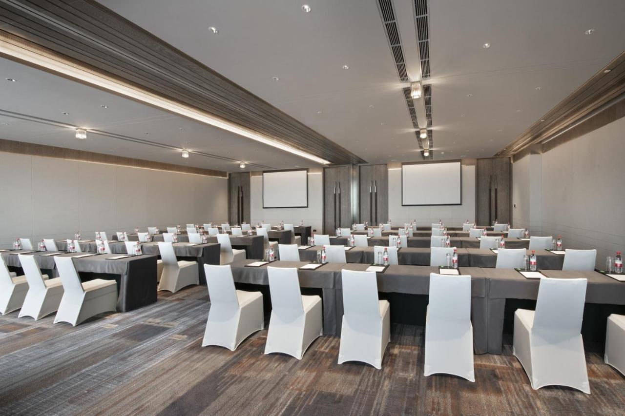 Crowne Plaza Wuhan Optics Valley By Ihg Esterno foto